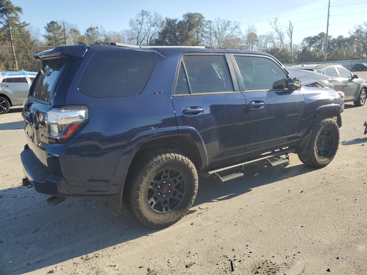 2022 TOYOTA 4RUNNER SR - Image 3