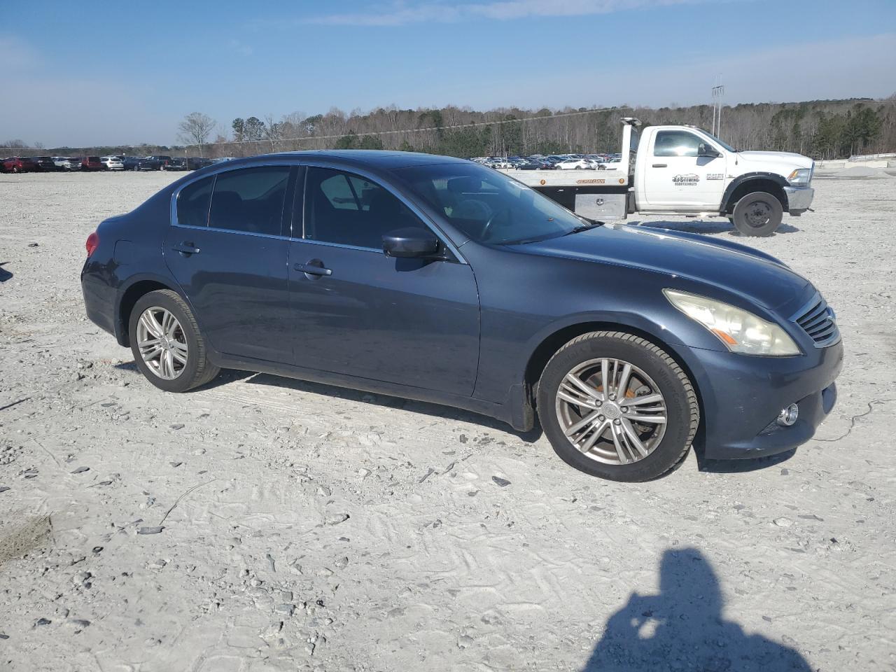 2011 INFINITI G37 - Image 4
