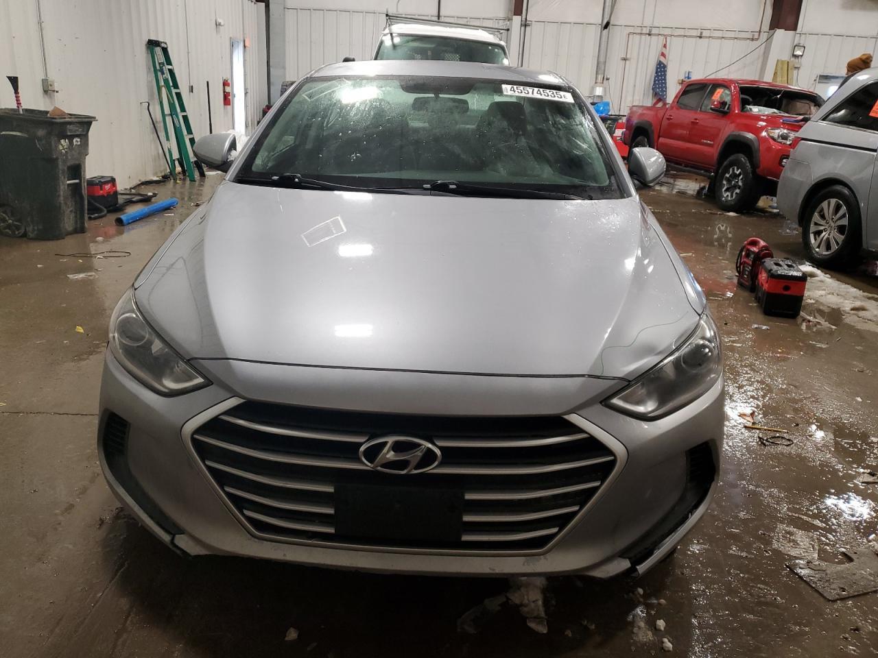 2017 HYUNDAI ELANTRA SE - Фото 5