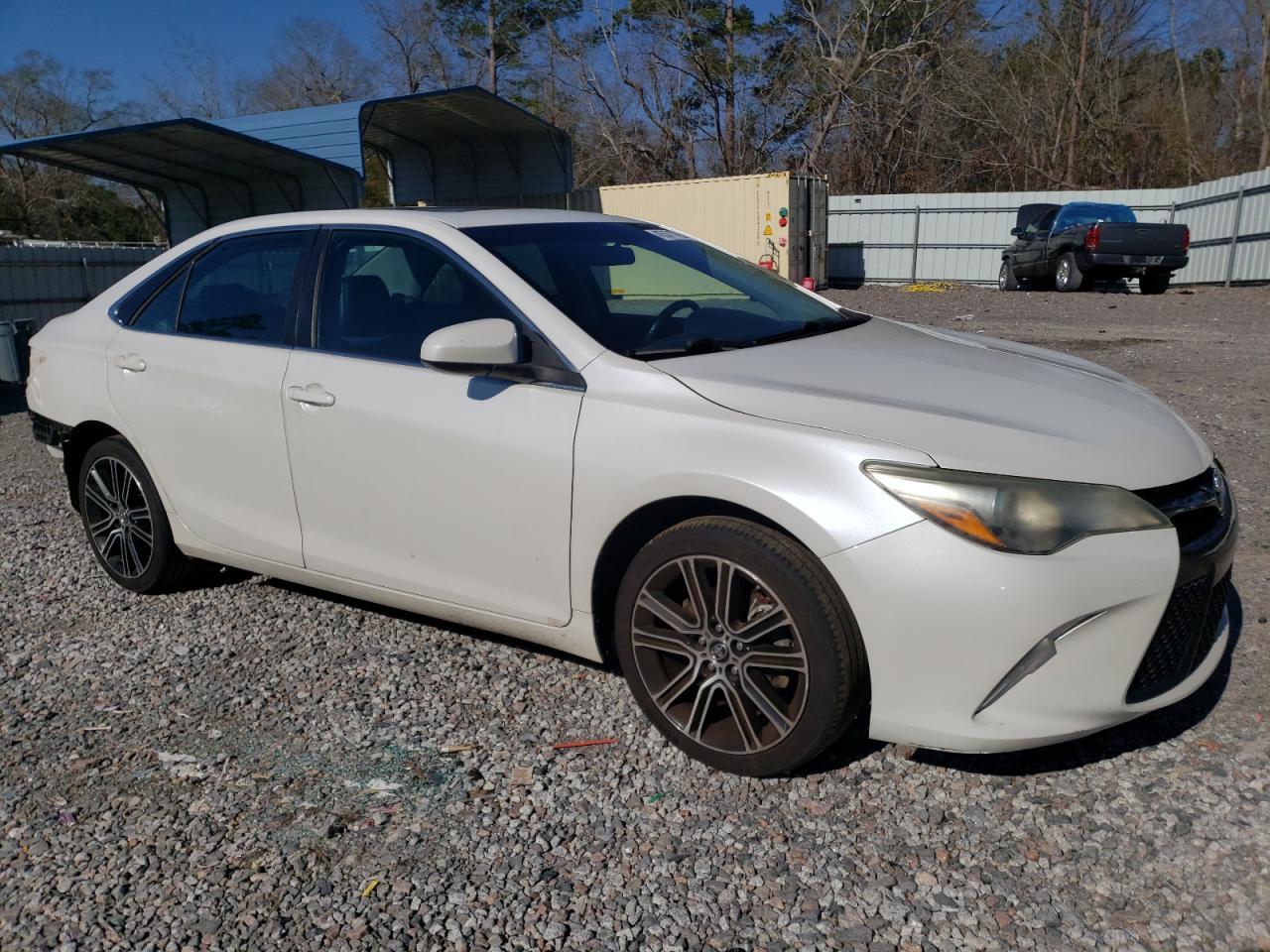 2016 TOYOTA CAMRY LE - Image 4