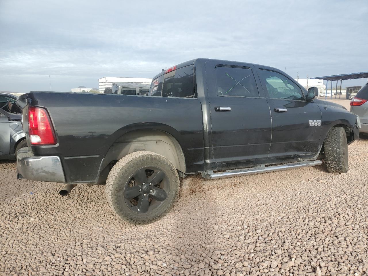 2017 RAM 1500 SLT - Image 3