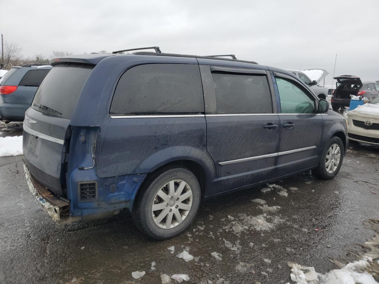 2014 CHRYSLER TOWN & COU - Фото 3
