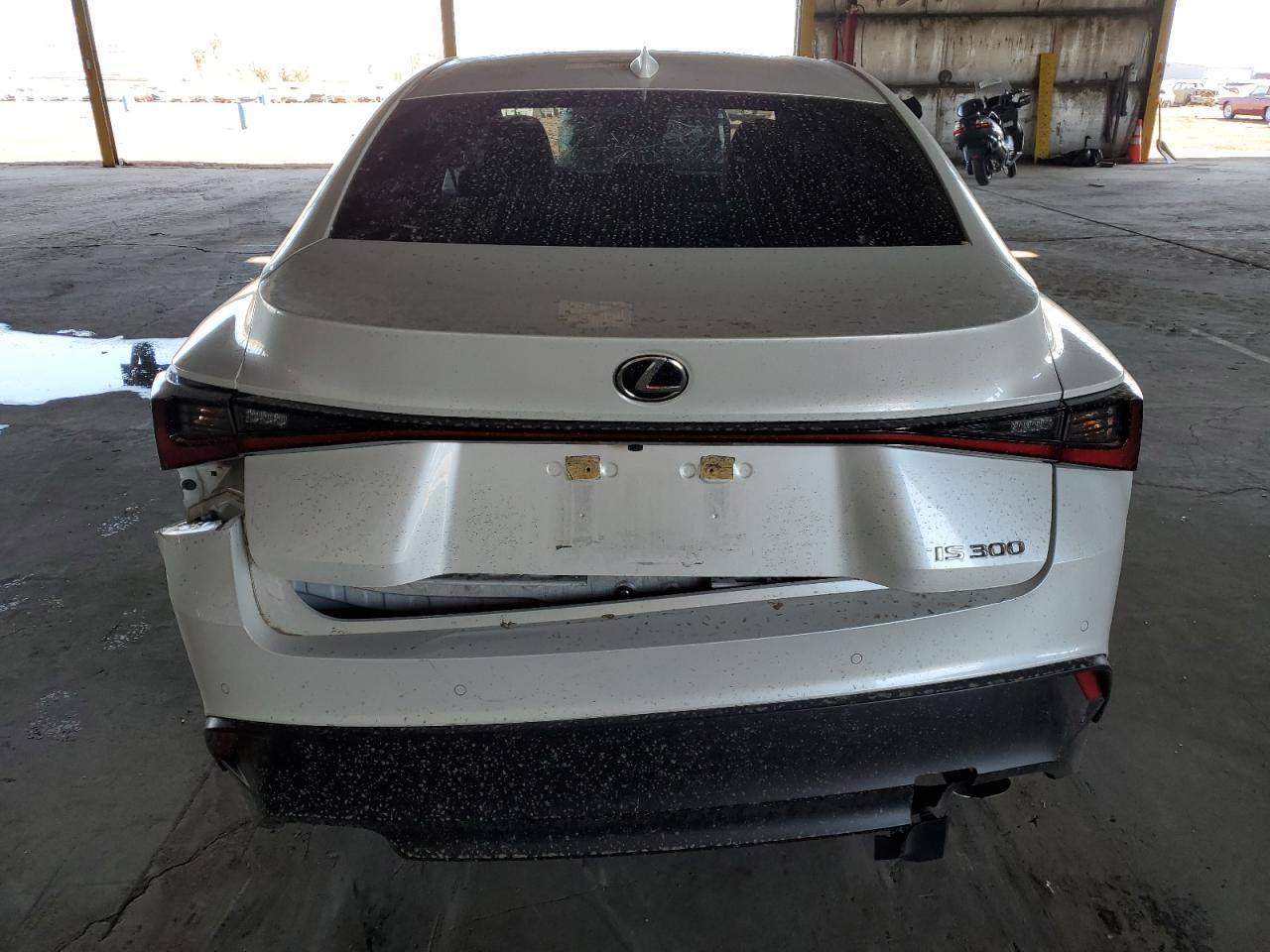 2021 LEXUS IS 300 - Фото 6