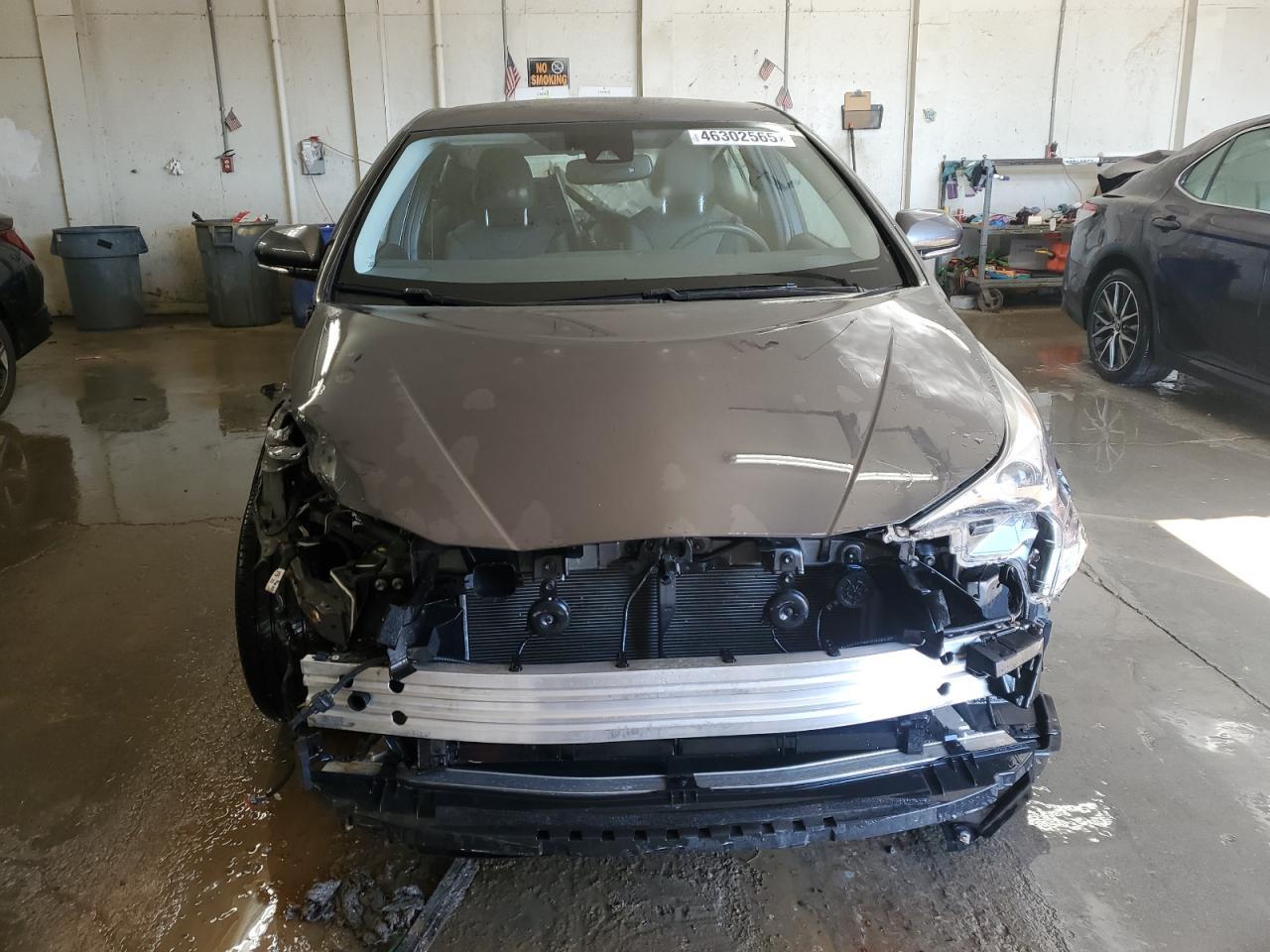 2016 TOYOTA PRIUS - Image 5