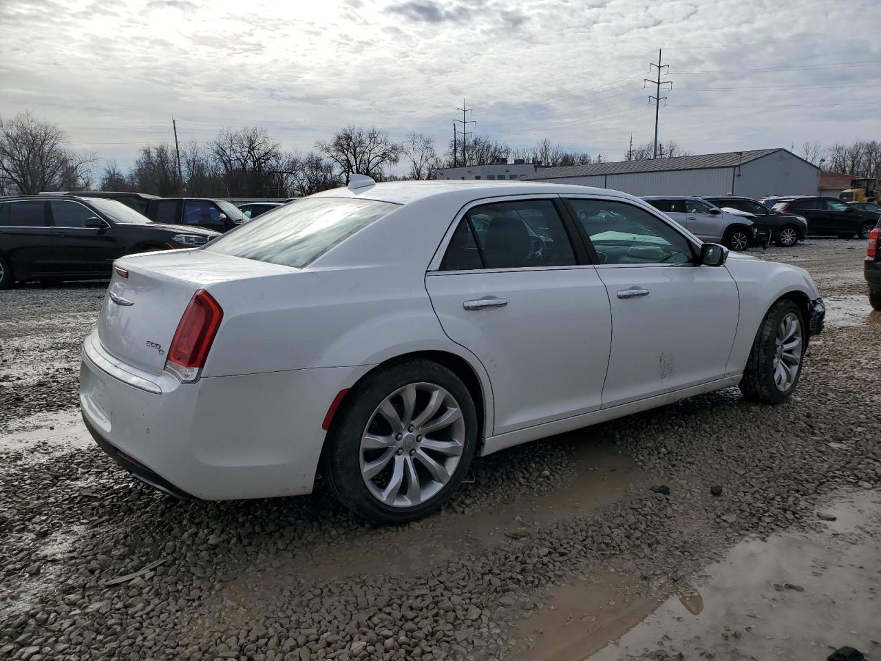 2015 CHRYSLER 300C - Image 3