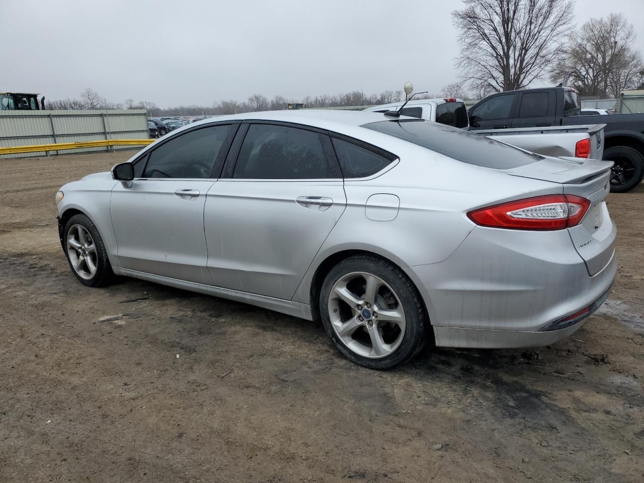 2013 FORD FUSION SE - Image 2