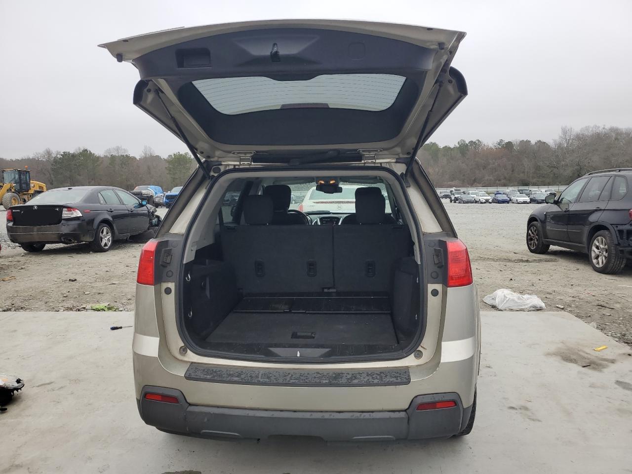 2013 GMC TERRAIN SL - Image 6