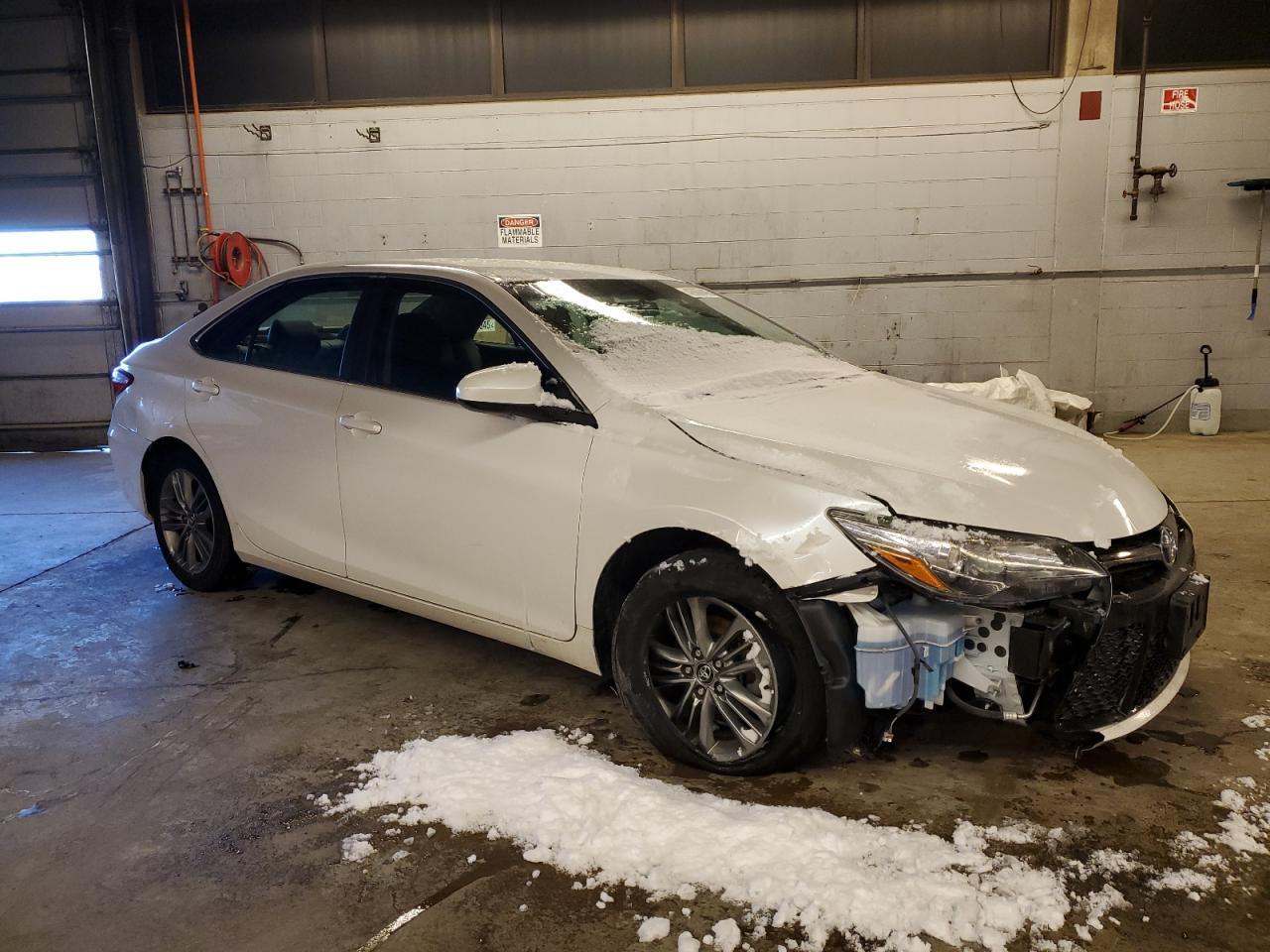 2016 TOYOTA CAMRY LE - Image 4