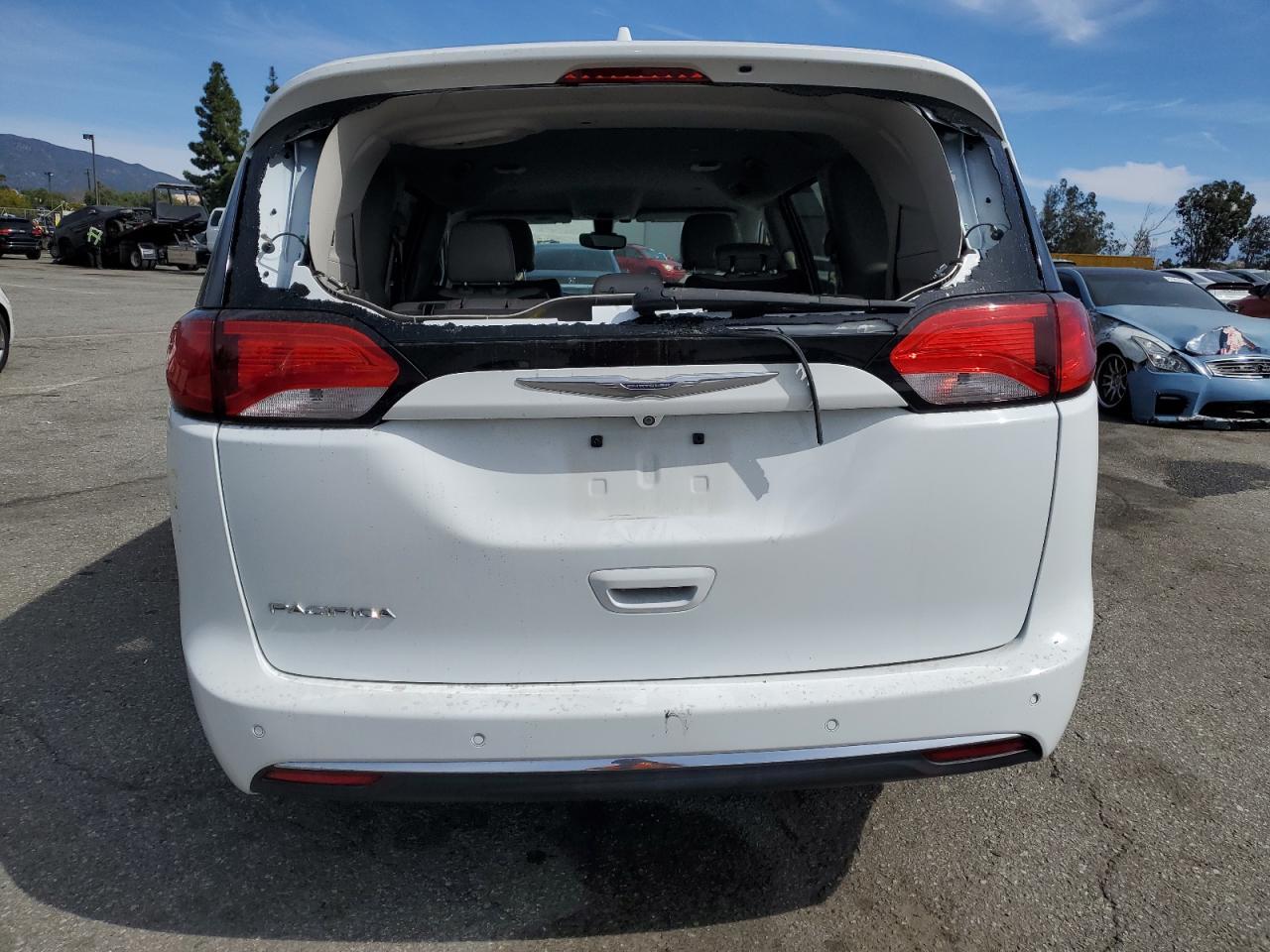 2017 CHRYSLER PACIFICA T - Image 6