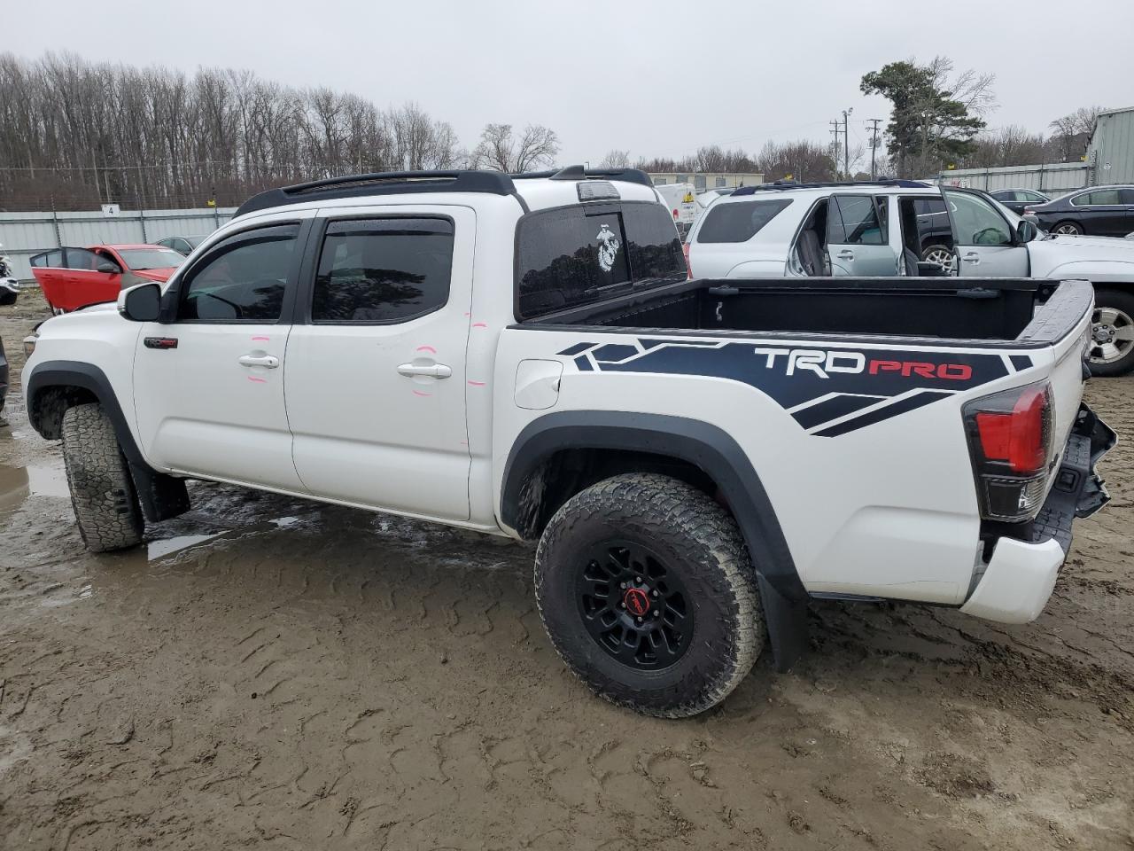 2018 TOYOTA TACOMA DOU - Фото 2