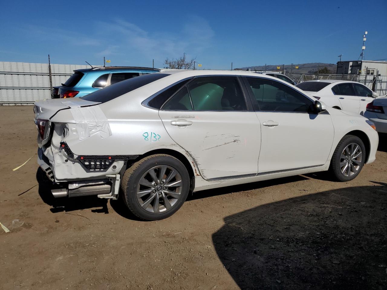 2017 TOYOTA CAMRY LE - Фото 3