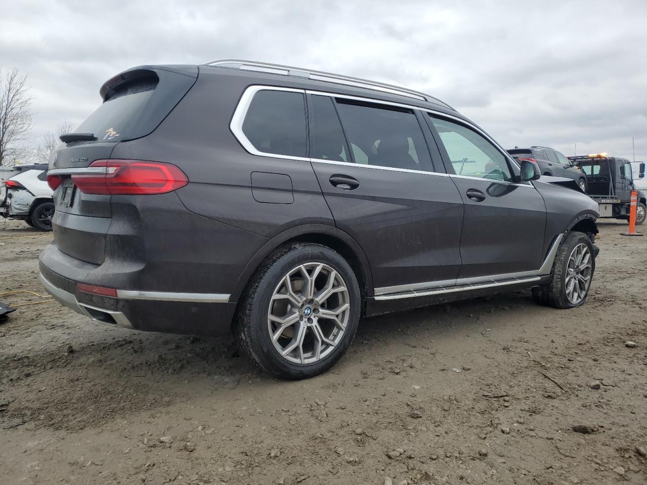 2022 BMW X7 XDRIVE4 - Image 3
