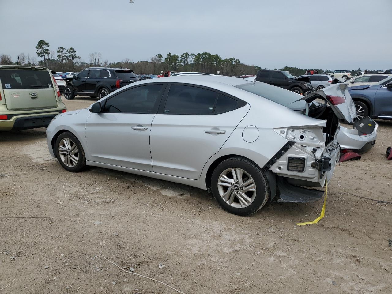 2019 HYUNDAI ELANTRA SE - Фото 2