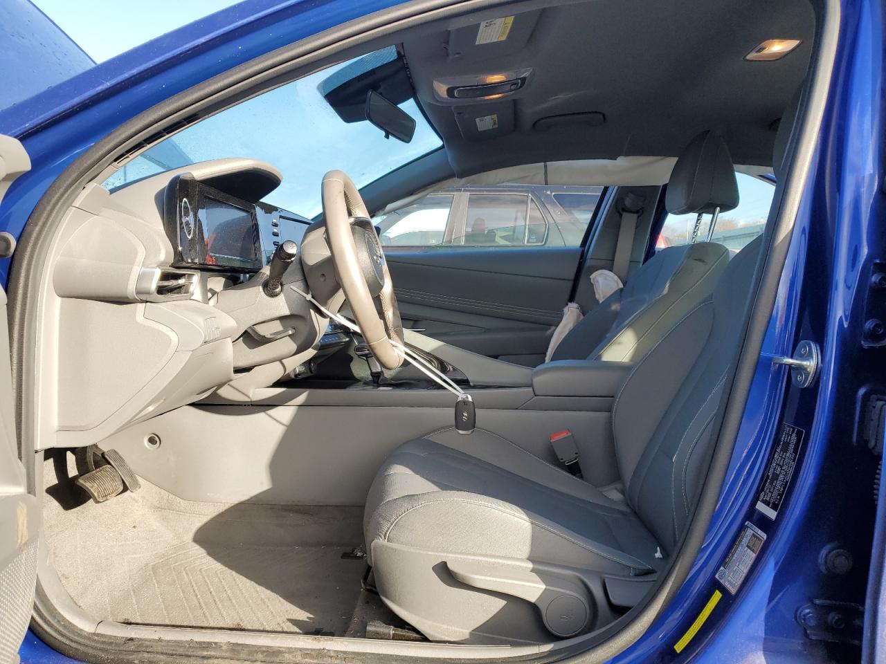 2022 HYUNDAI ELANTRA SE - Фото 7