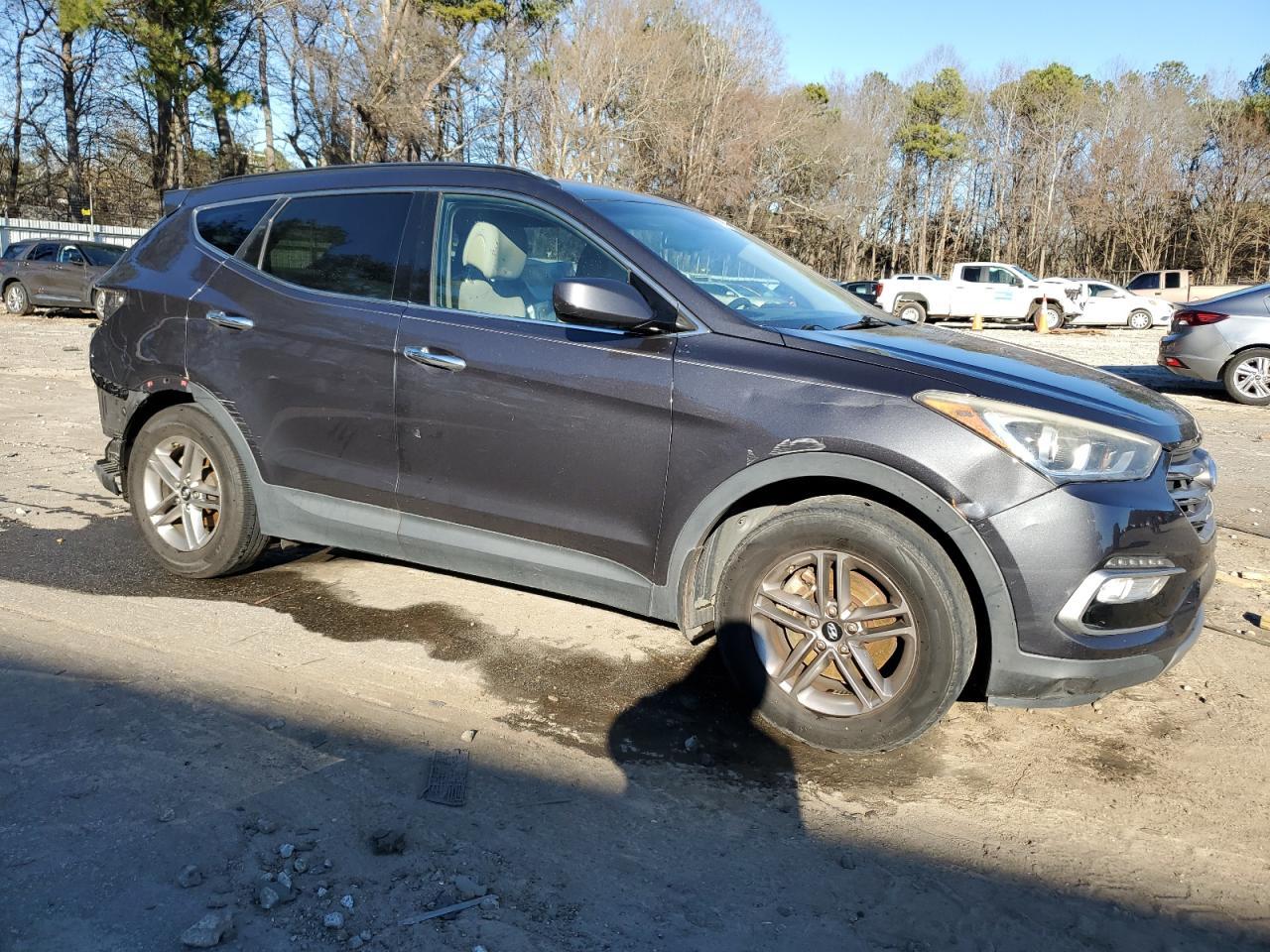 2017 HYUNDAI SANTA FE S - Image 4