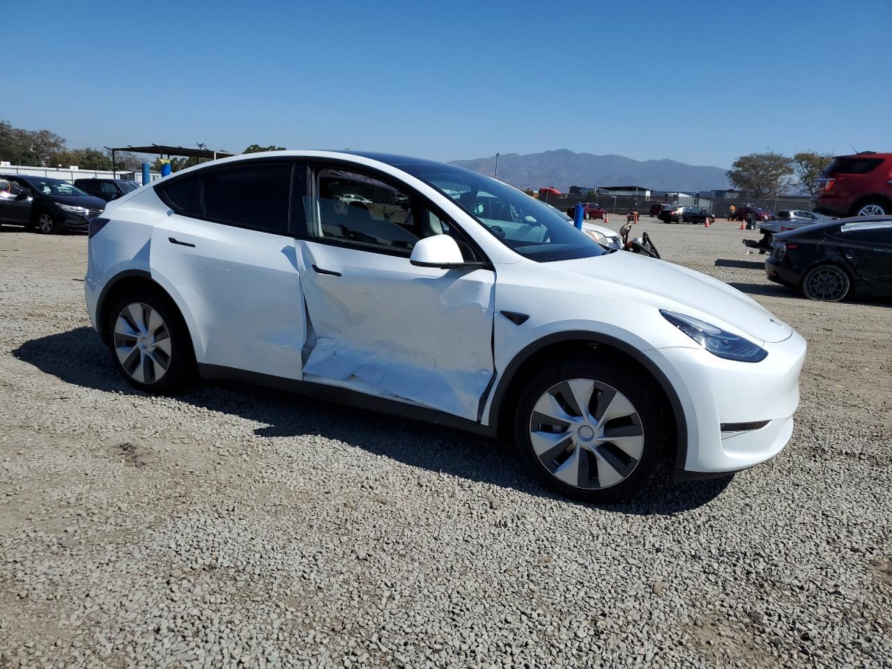 2023 TESLA MODEL Y - Image 4