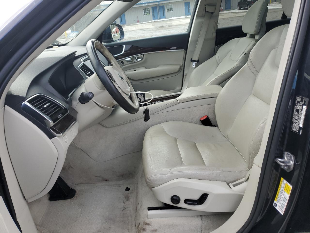 2016 VOLVO XC90 T6 - Фото 7