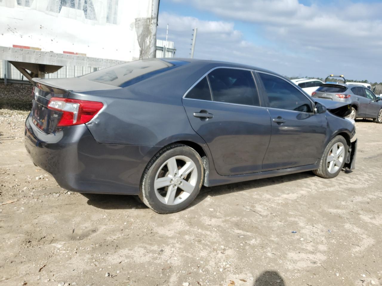 2012 TOYOTA CAMRY BASE - Фото 3