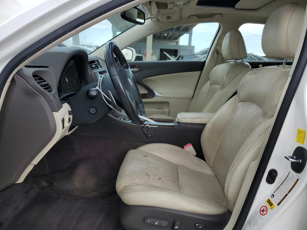 2011 LEXUS IS 250 - Фото 7