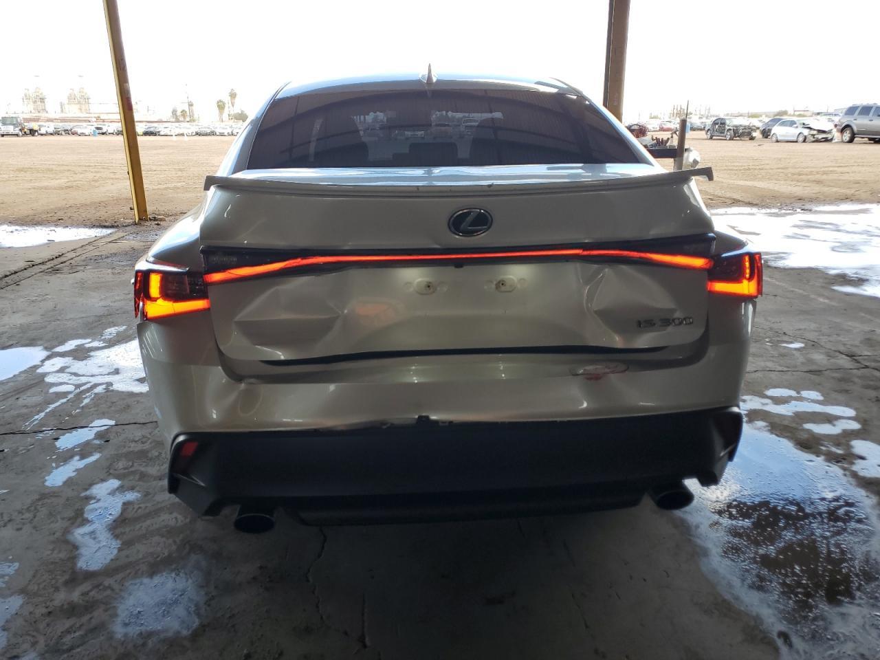 2021 LEXUS IS 300 - Фото 6
