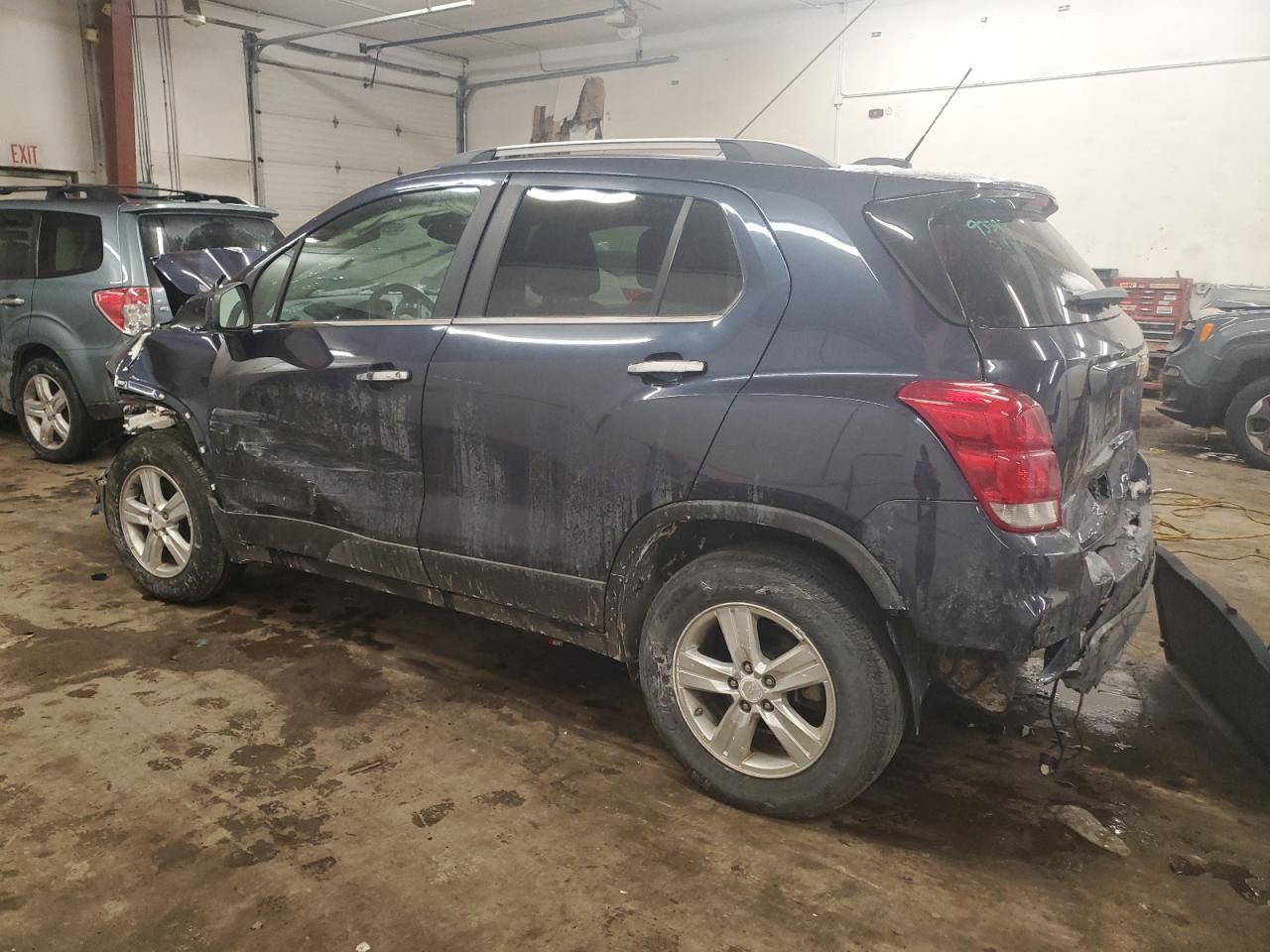 2019 CHEVROLET TRAX 1LT - Фото 2
