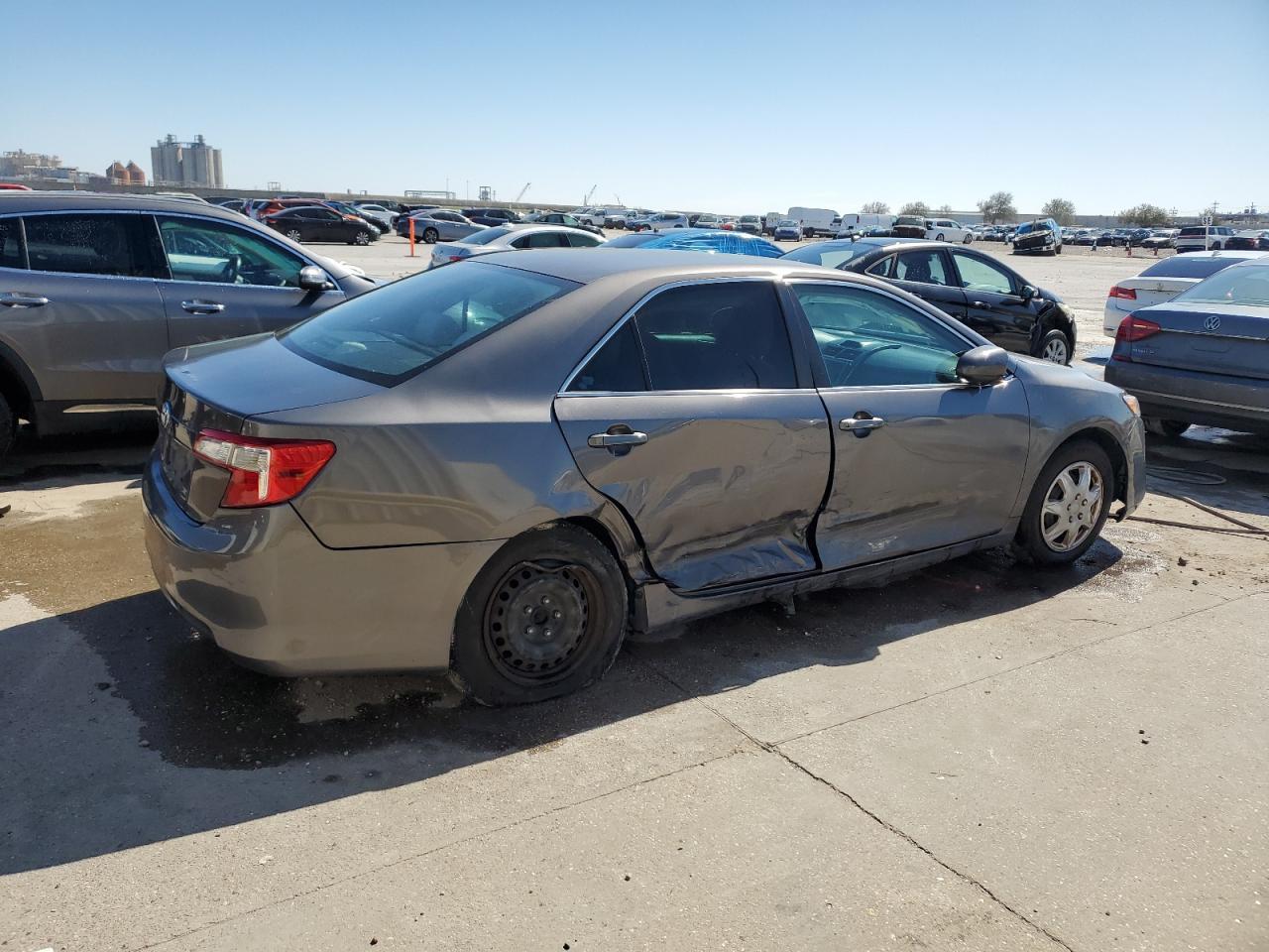 2014 TOYOTA CAMRY L - Image 3