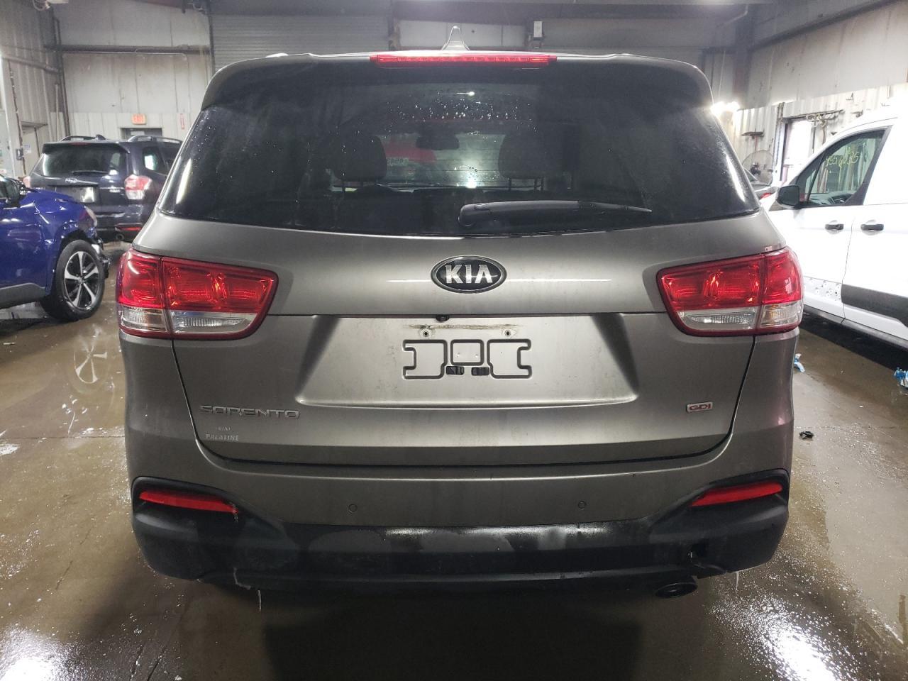 2016 KIA SORENTO LX - Image 6