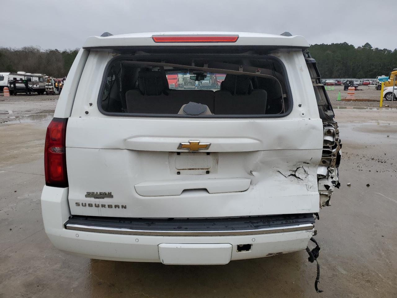 2015 CHEVROLET SUBURBAN C - Фото 6