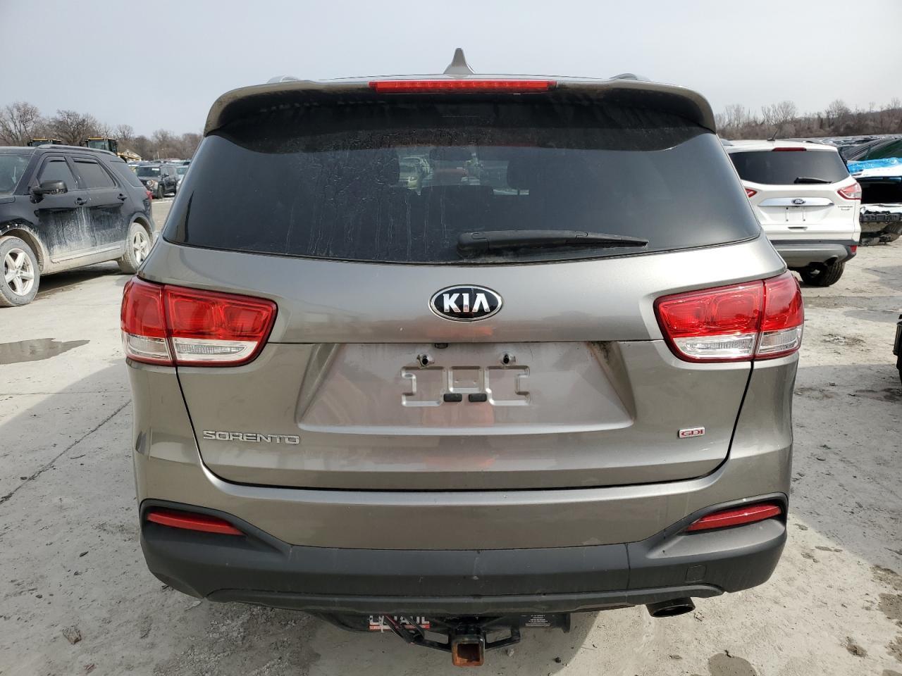 2016 KIA SORENTO LX - Image 6