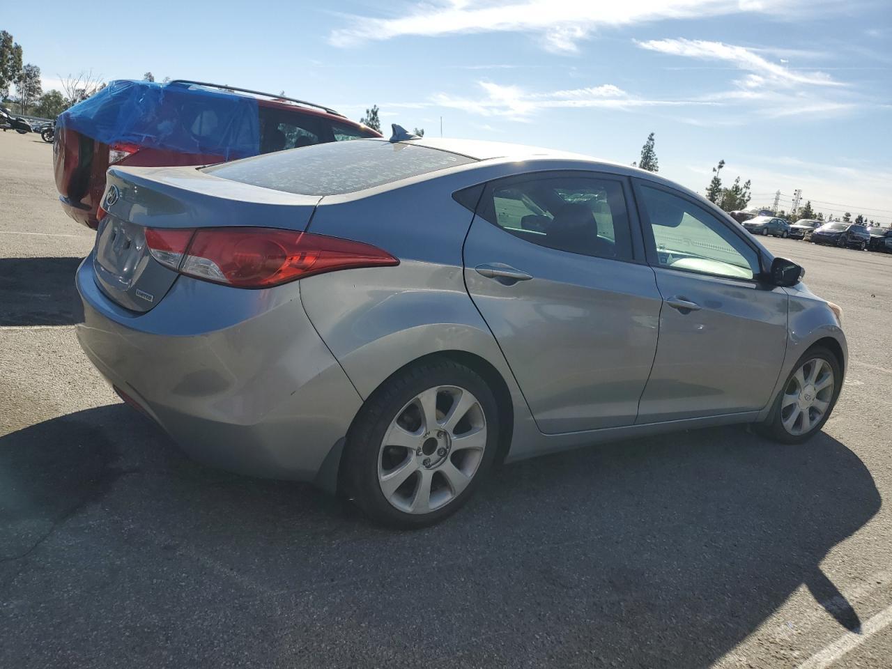 2013 HYUNDAI ELANTRA GL - Image 3