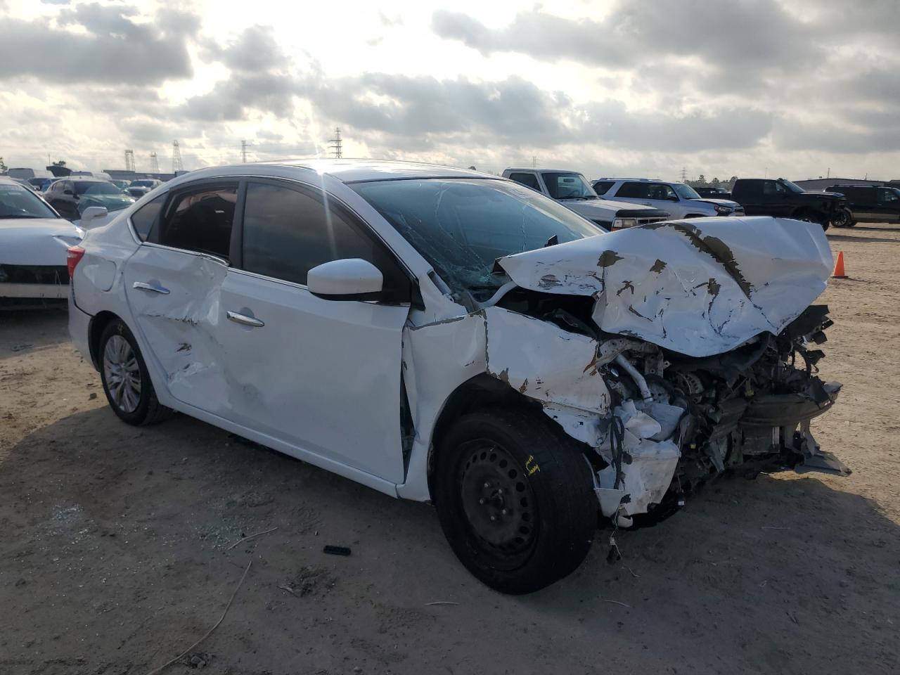 2016 NISSAN SENTRA S - Фото 4