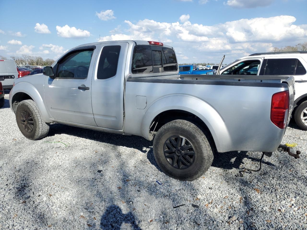 2019 NISSAN FRONTIER S - Фото 2