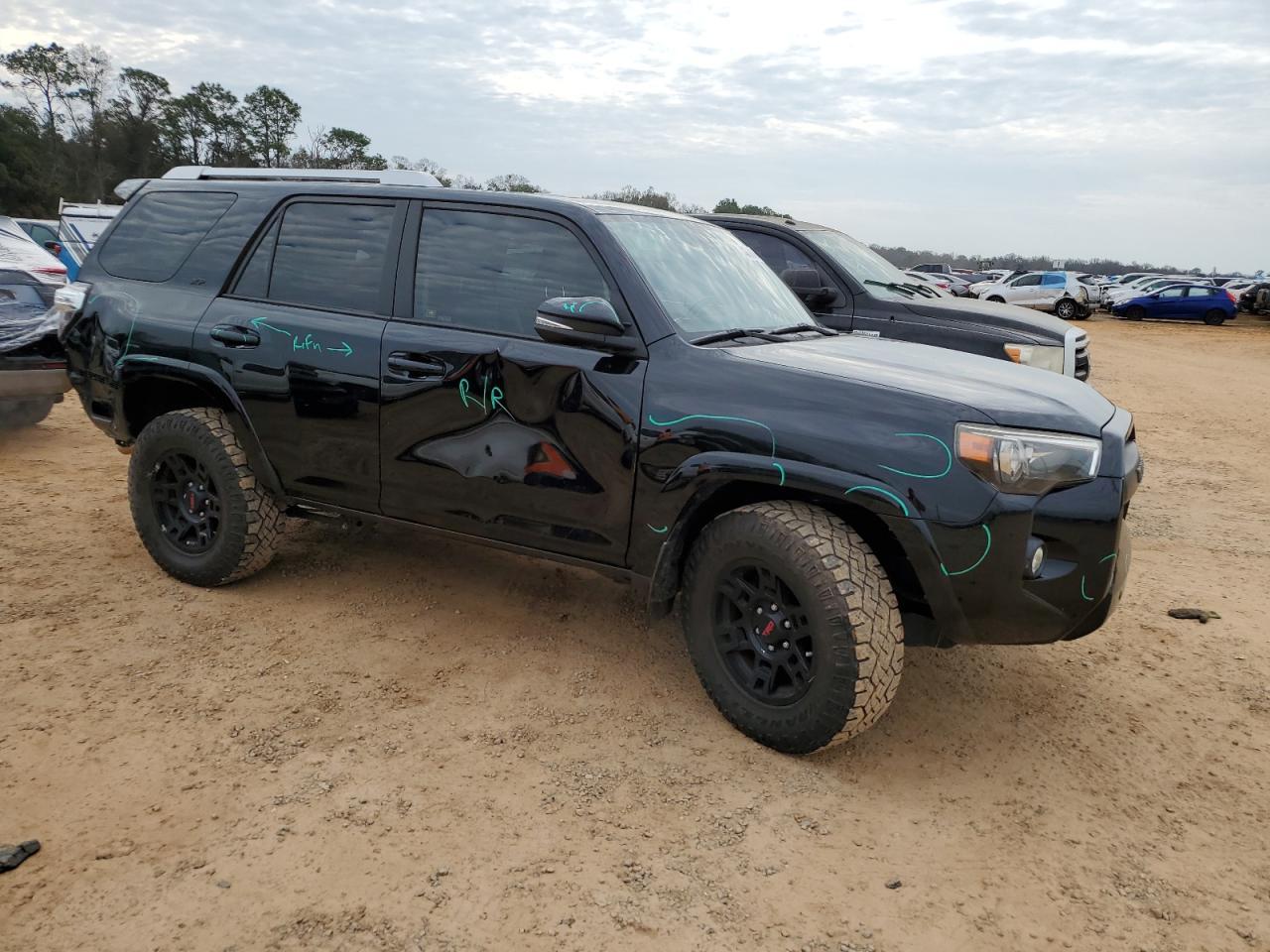 2018 TOYOTA 4RUNNER SR - Image 4