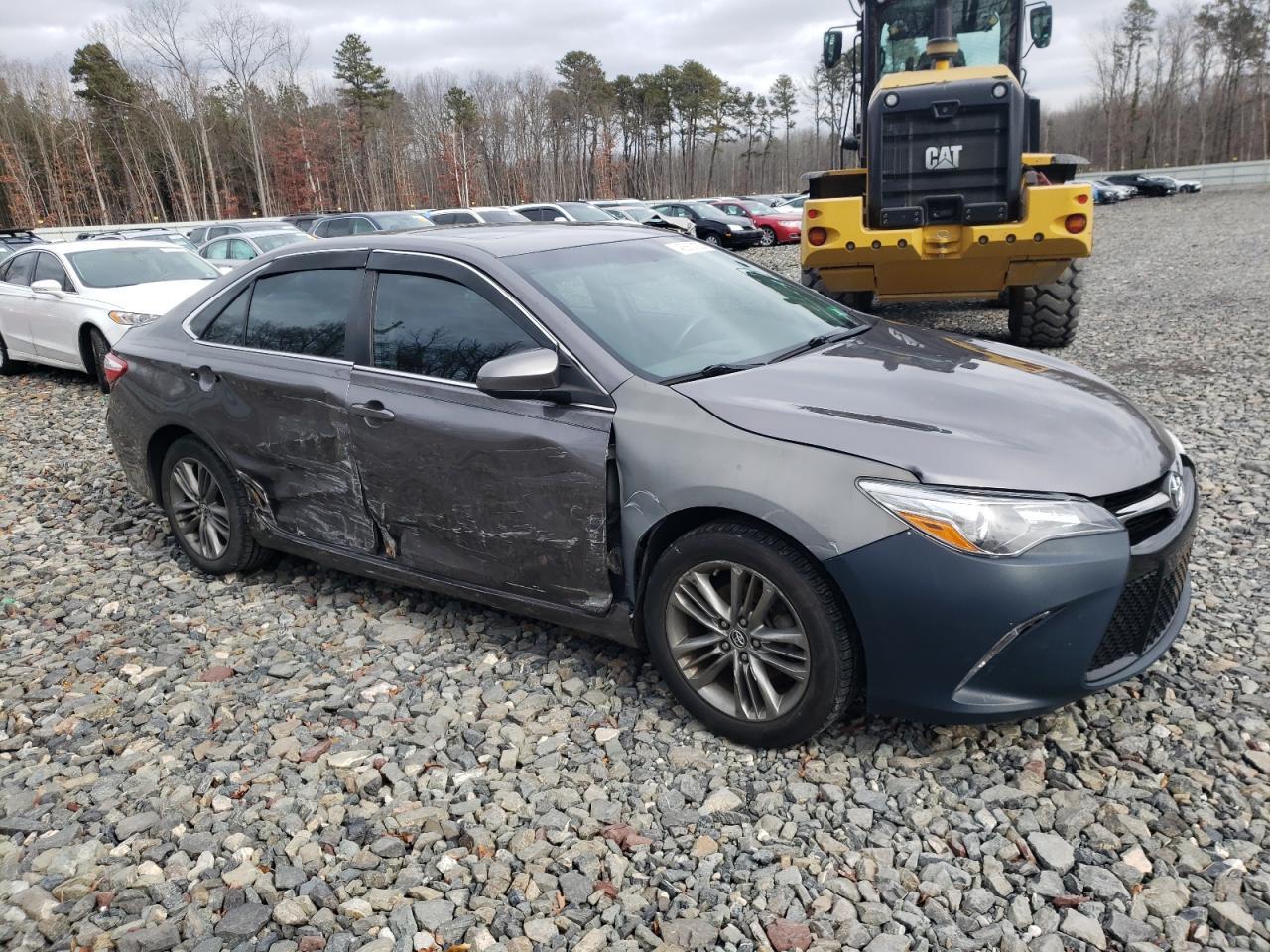 2016 TOYOTA CAMRY LE - Image 4