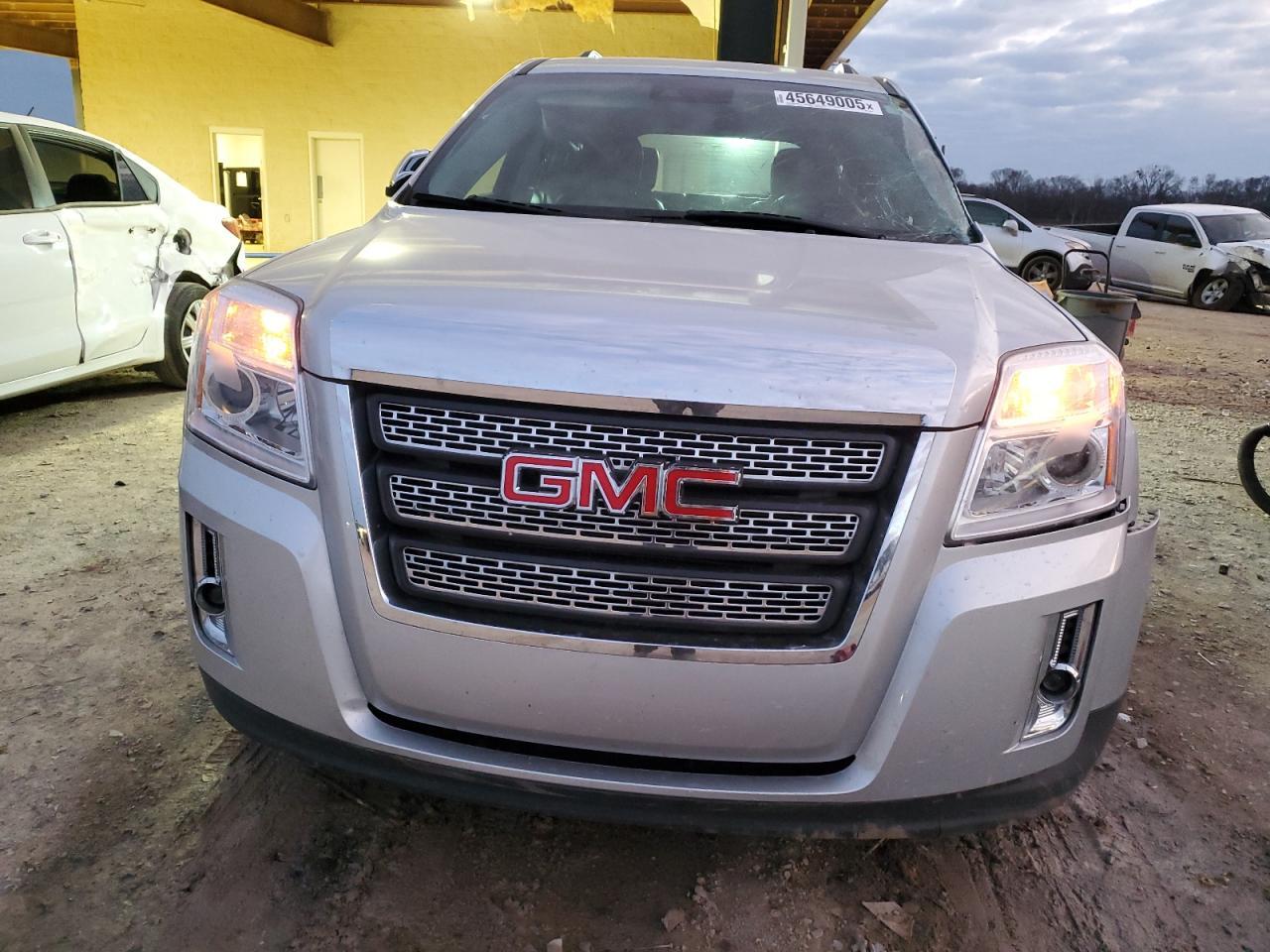 2014 GMC TERRAIN SL - Image 5