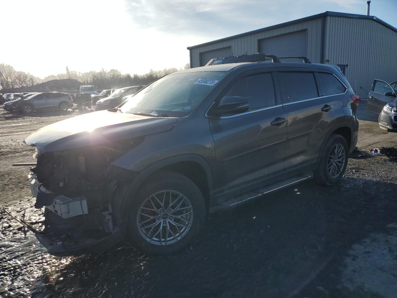 2018 TOYOTA HIGHLANDER
