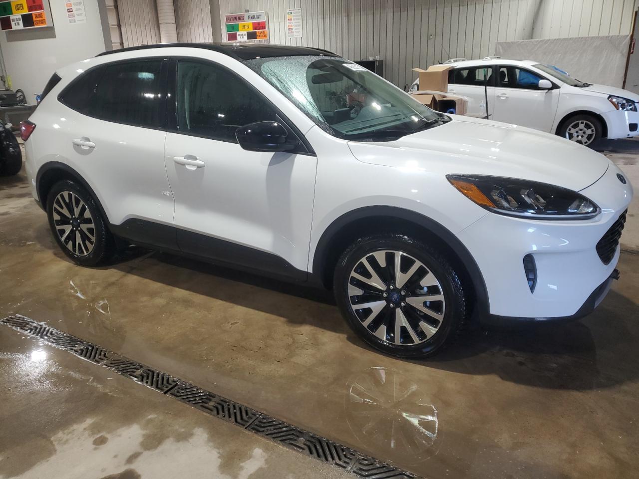 2020 FORD ESCAPE SE - Фото 4