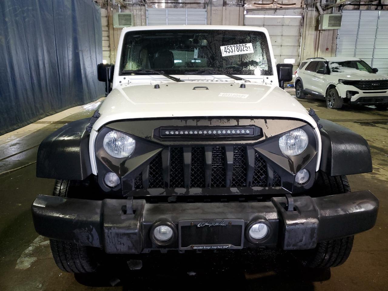 2017 JEEP WRANGLER U - Фото 5