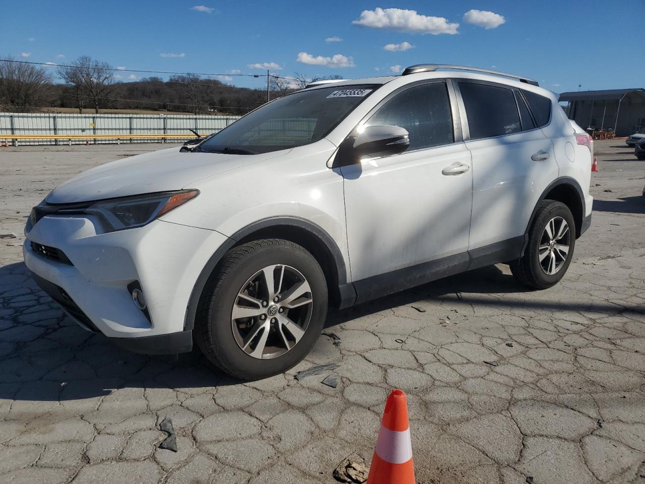2017 TOYOTA RAV4 XLE