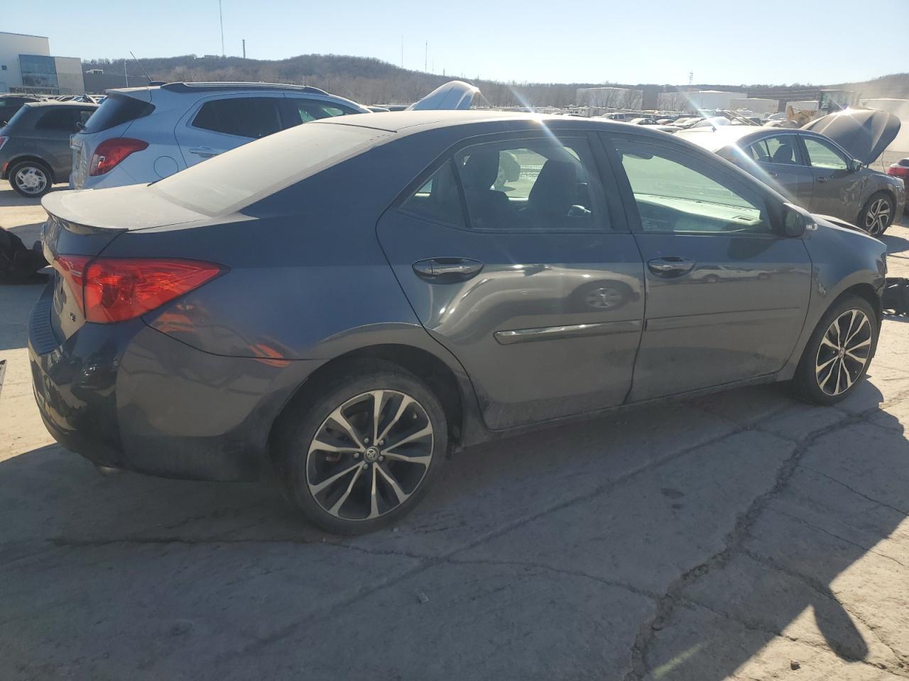2018 TOYOTA COROLLA L - Image 3