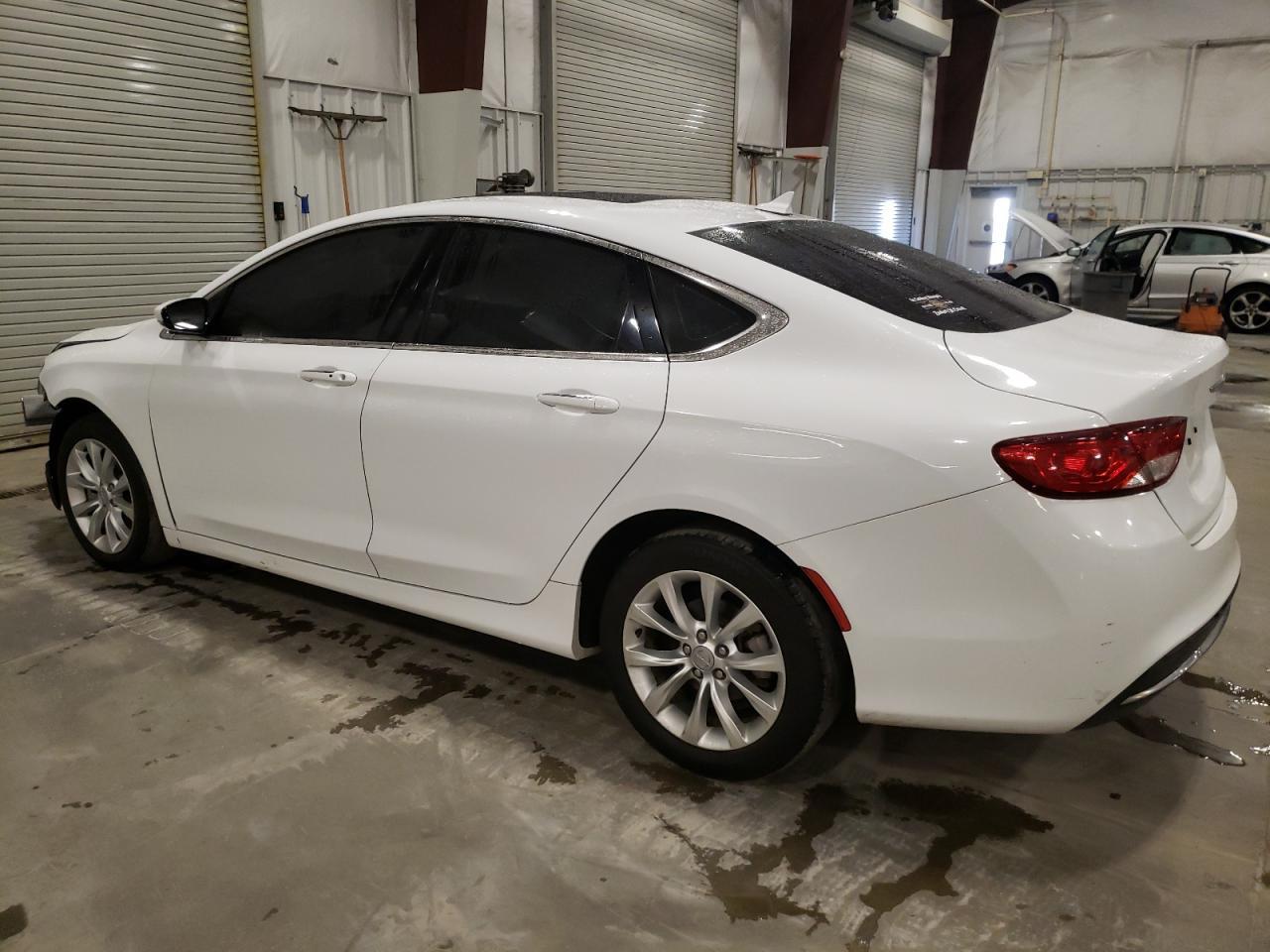 2015 CHRYSLER 200 C - Фото 2