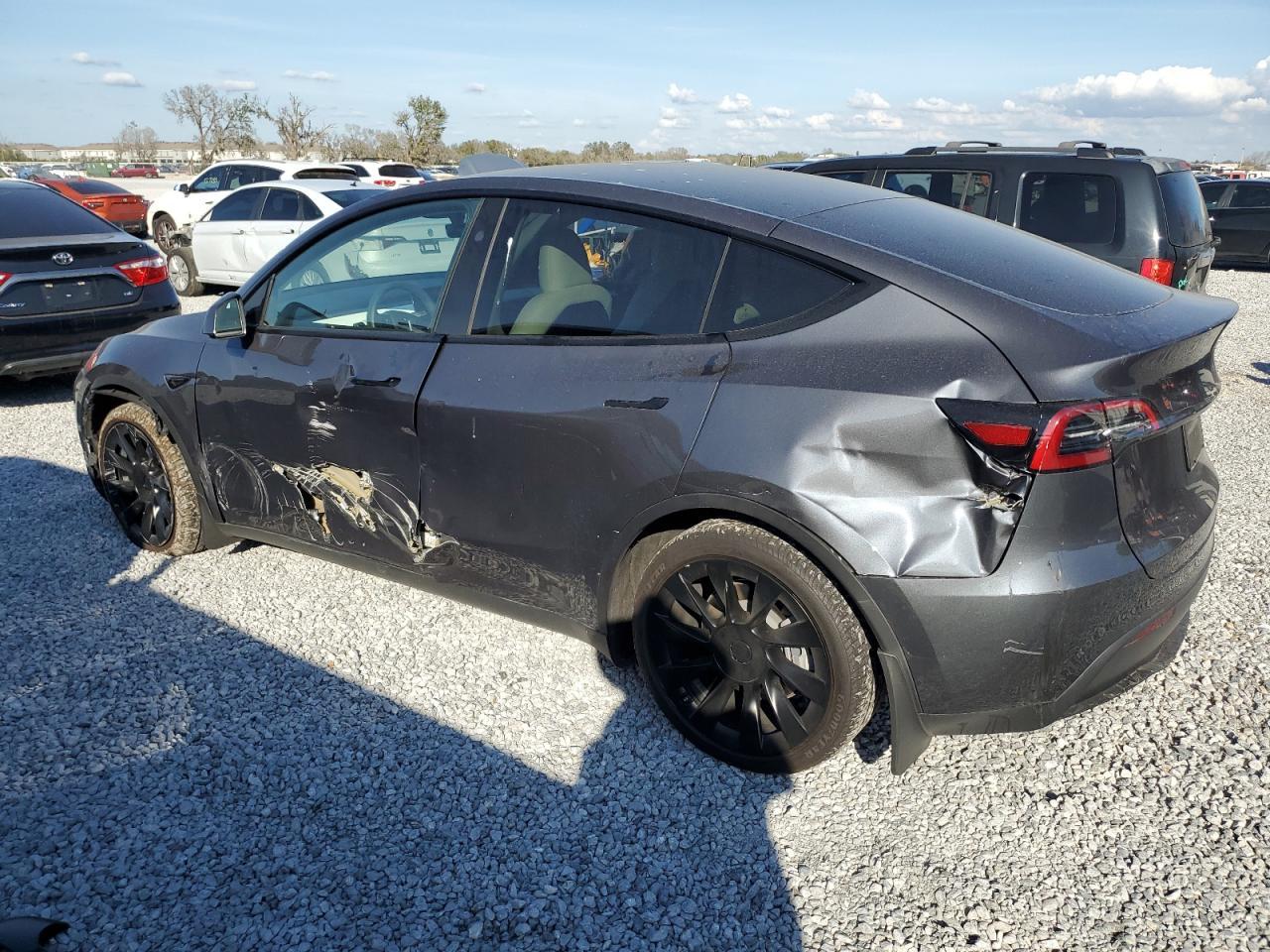 2023 TESLA MODEL Y - Image 2