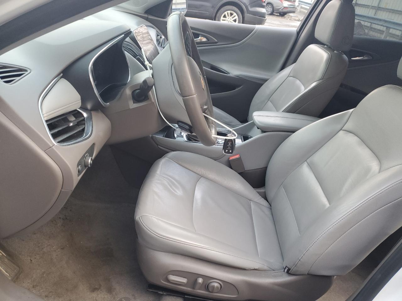 2017 CHEVROLET MALIBU LT - Image 7