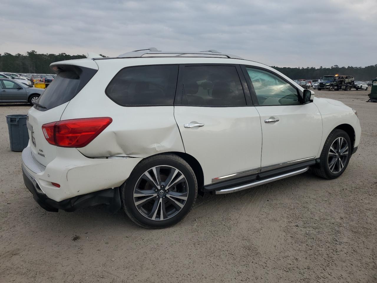 2019 NISSAN PATHFINDER - Фото 3