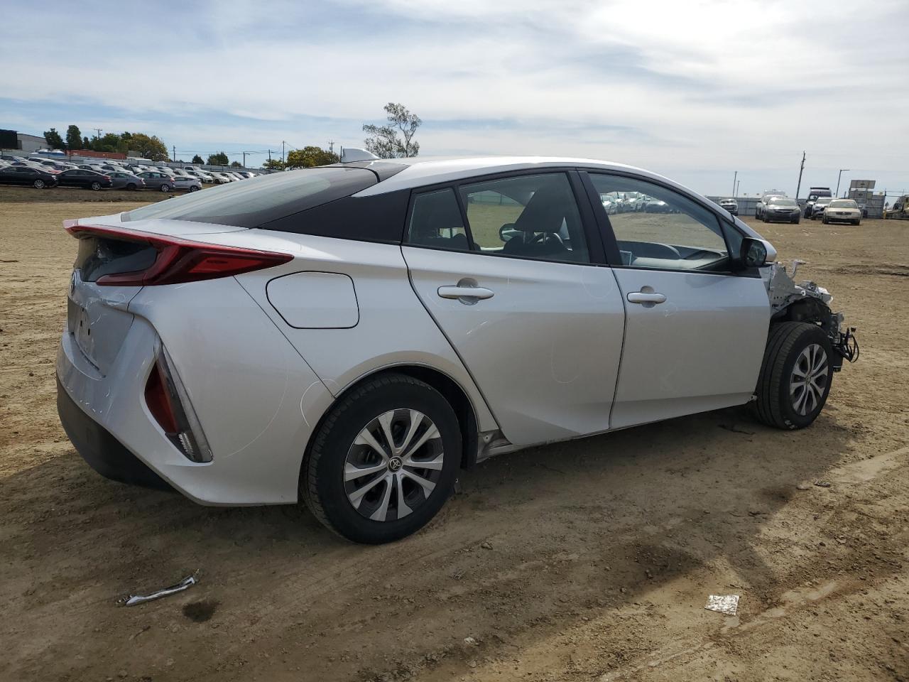2022 TOYOTA PRIUS PRIM - Фото 3