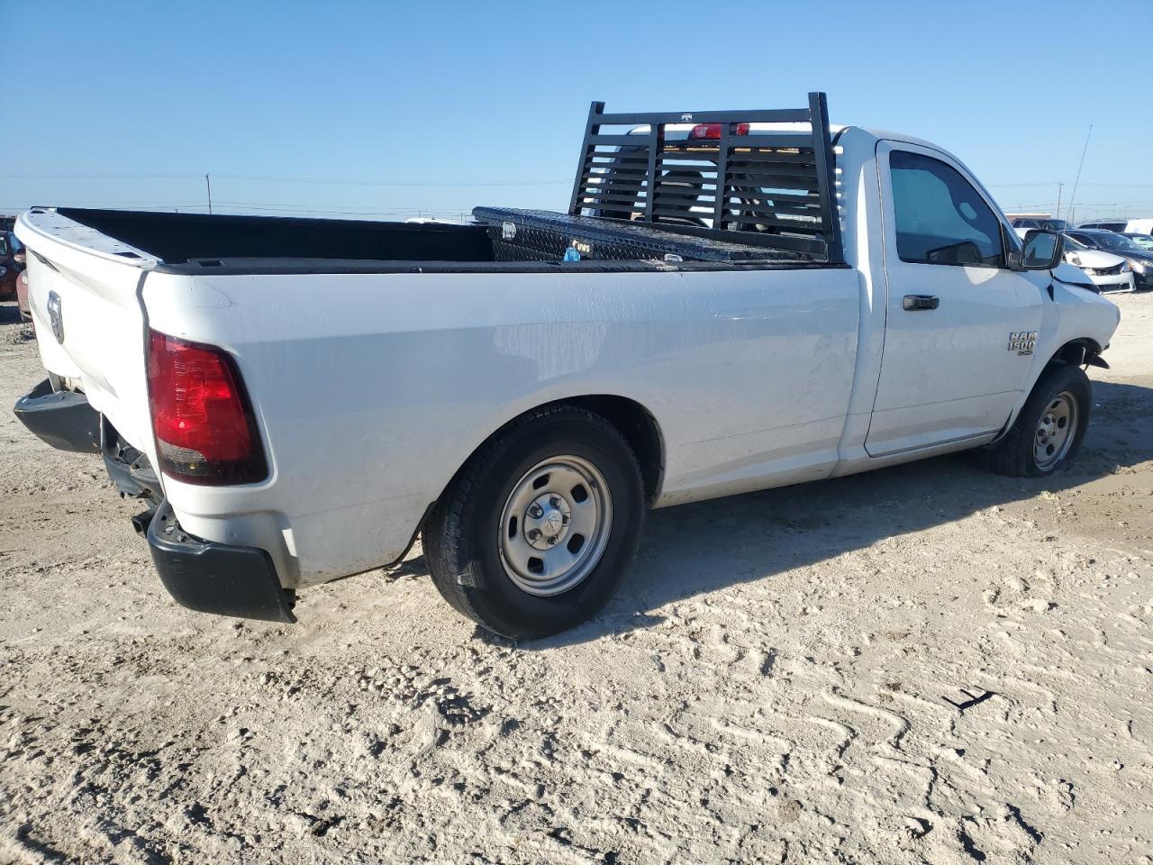 2019 RAM 1500 CLASS - Фото 3