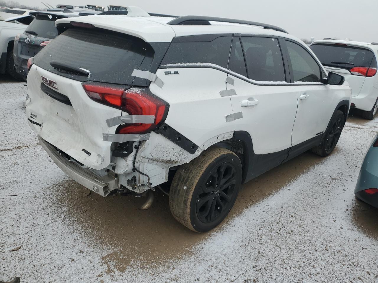2021 GMC TERRAIN SL - Image 3