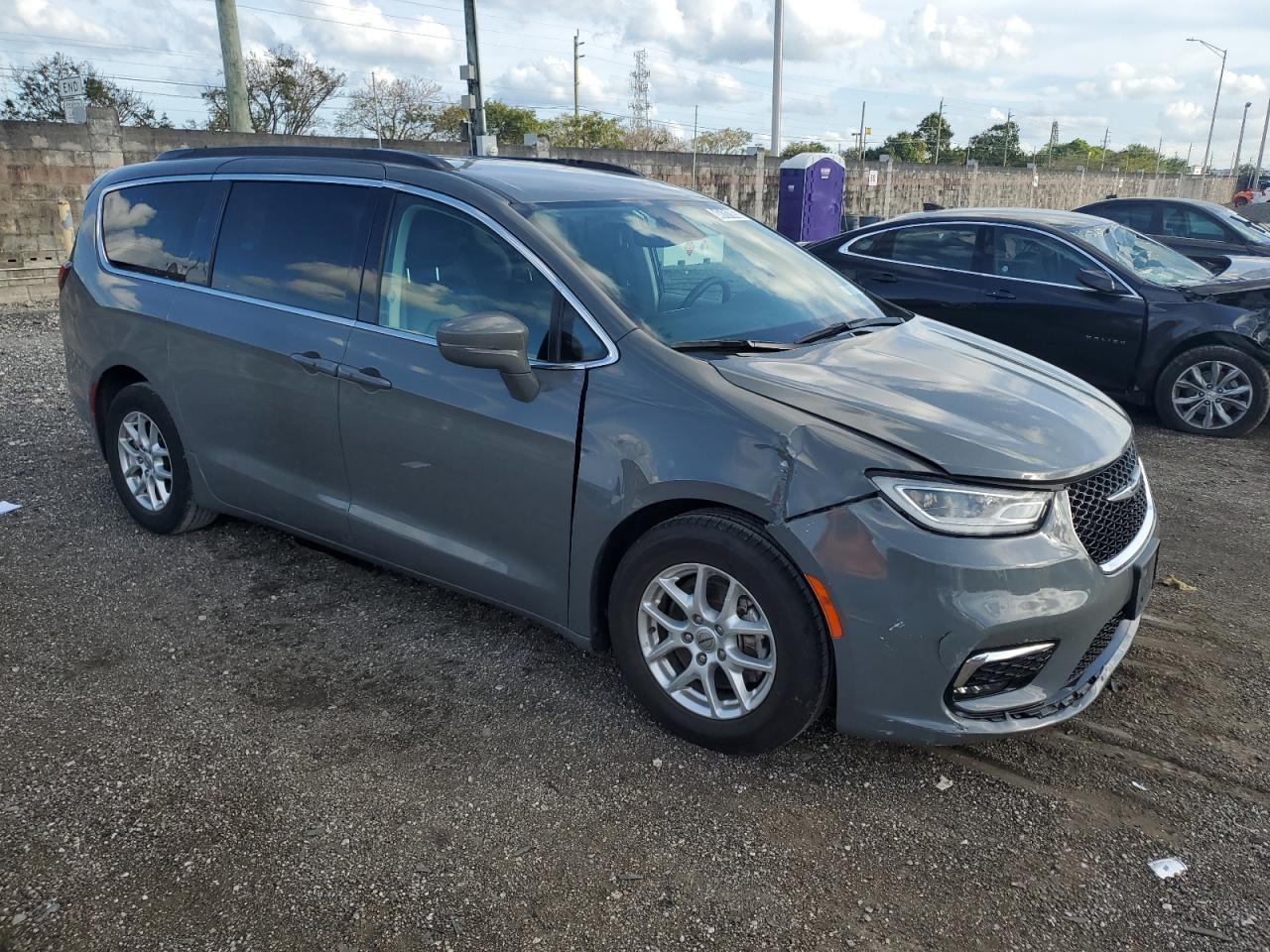 2022 CHRYSLER PACIFICA T - Image 4