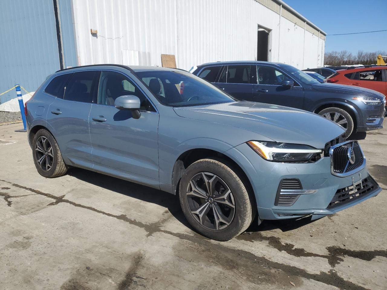 2022 VOLVO XC60 B5 MO - Image 4