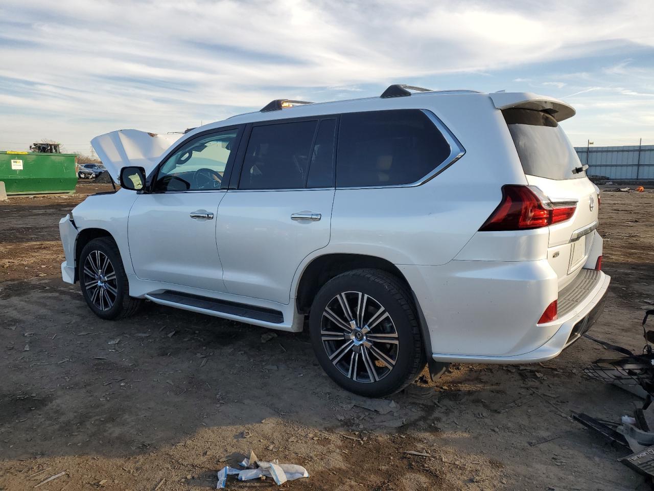 2020 LEXUS LX 570 - Фото 2